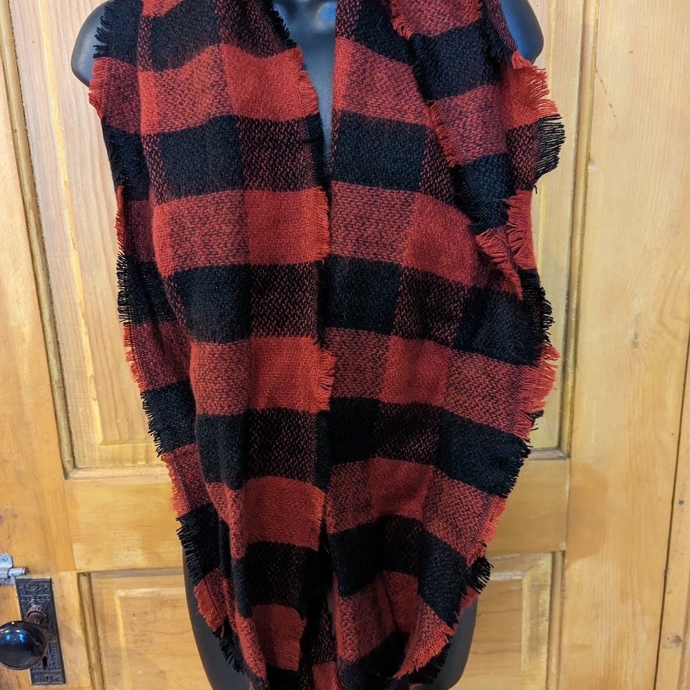 Black and red Buffalo Plaid infinity scarf ruggine